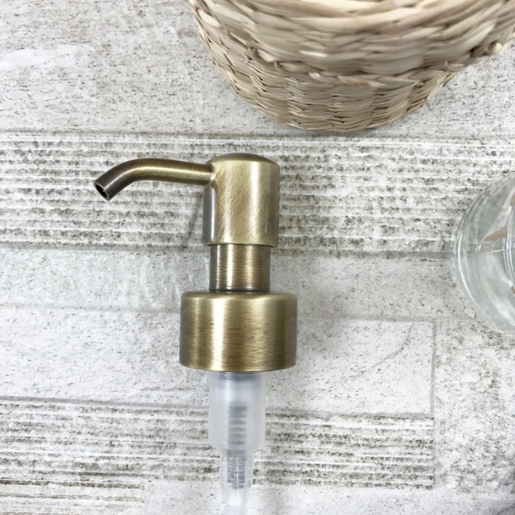 Dosatore in ottone colore bronzo per dispenser bagno Dosatore in ottone colore bronzo per dispenser bagno